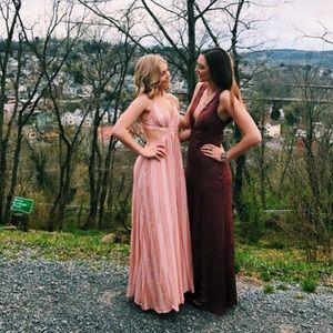 DRESS ON THE RIGHT! Satin maxi dress with slit
